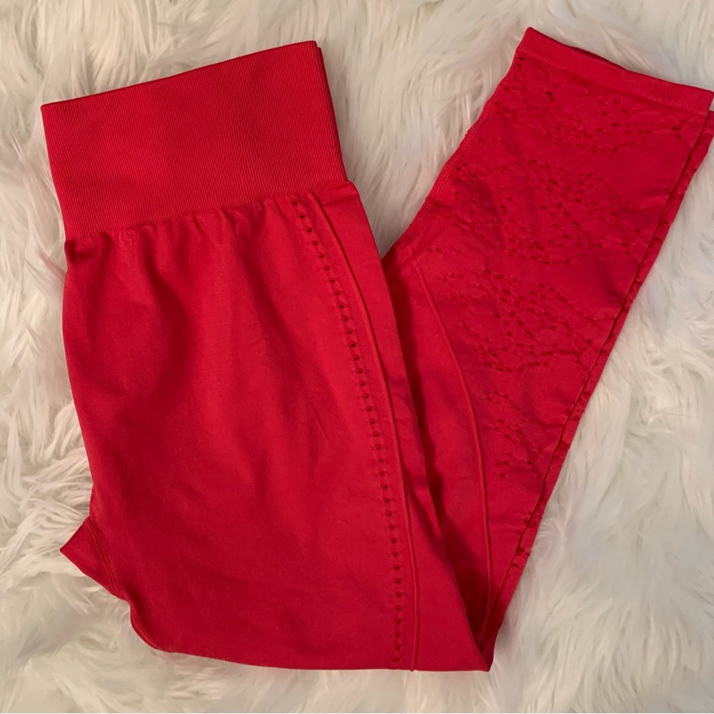 Fabletics Luciano Hot Pink Laser Cut out Crop Leggings 22” Large Activewear - Picture 13 of 15